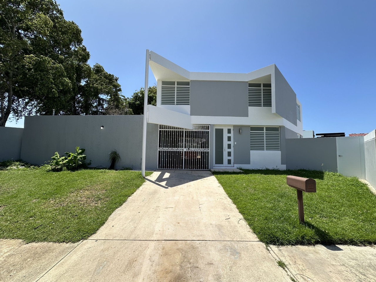 Casa residencial adquirida y vendida en Cataño, Puerto Rico